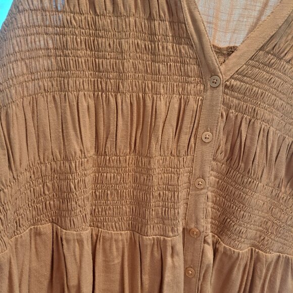 NWOT Torrid Rayon Slub Smocked Sleeveless Button-Up Size 3 - Picture 3 of 8